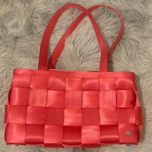 Harvey’s Mercedes Benz Seatbelt Bag